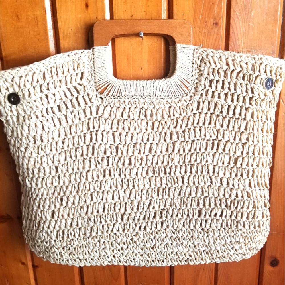 PINK HALEY WOMENS OFF WHITE WOVEN STRAW BAG WITH WOODEN HANDLE/BEACH BAG